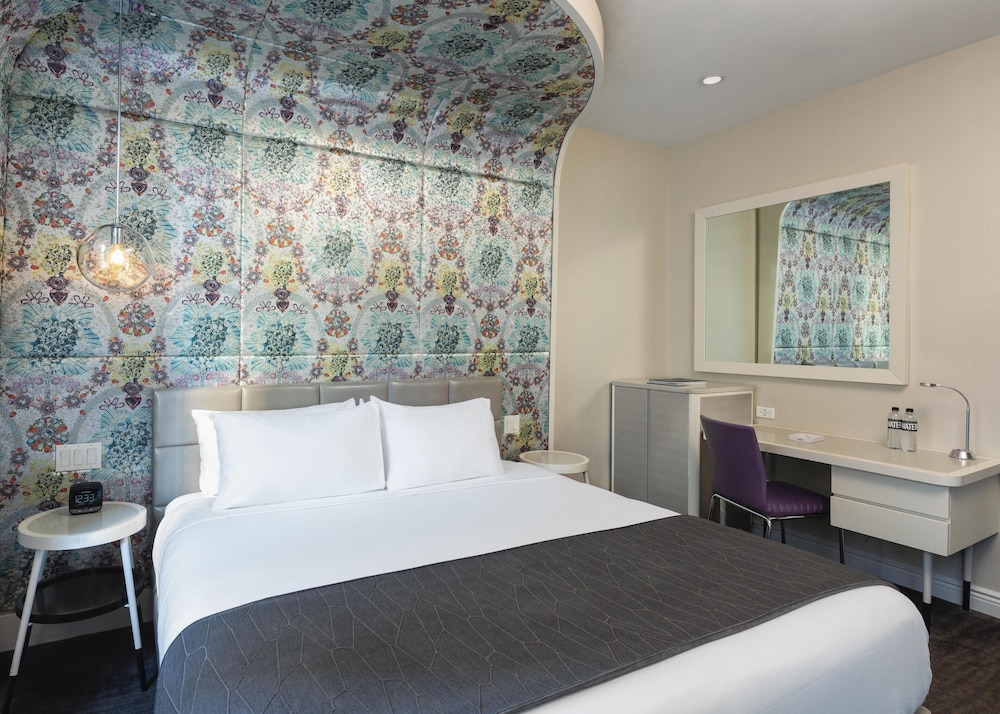 Habitación, 1 cama de matrimonio grande (Bronze) del hotel Dream Midtown