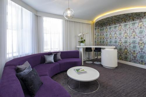 Suite Platinum de 1 dormitorio - 1 cama extragrande del hotel Dream Midtown. Foto 3