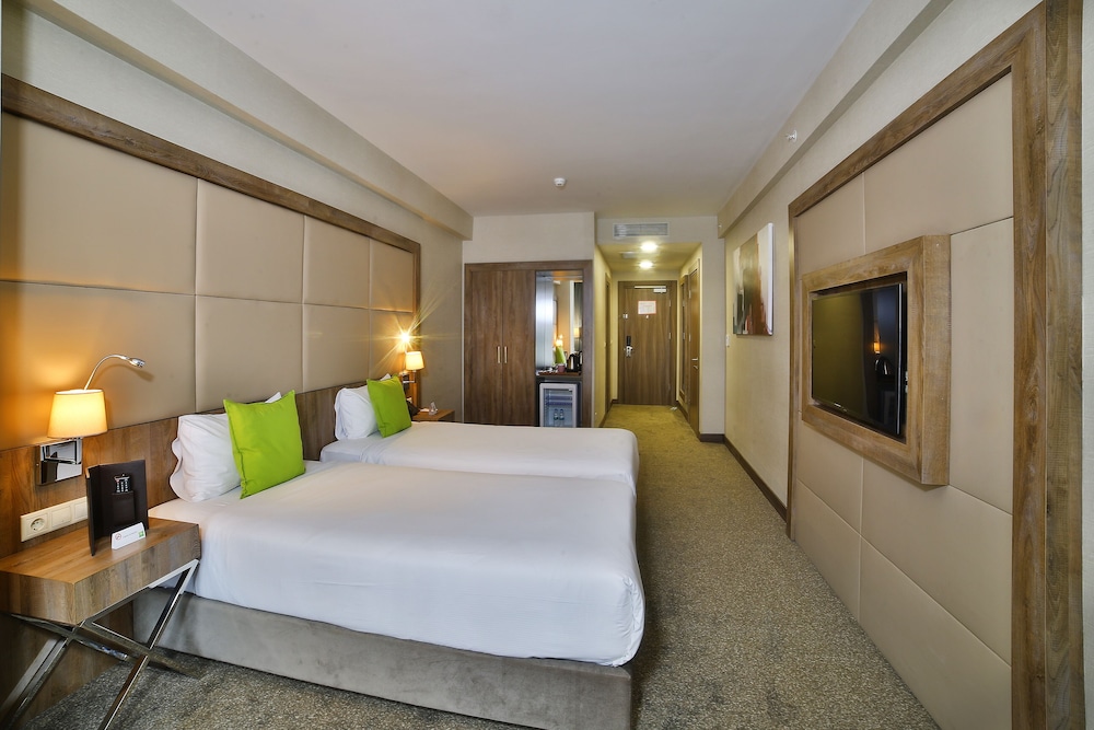 Habitación Superior (Cama Gemela) del hotel Ibis Styles Istanbul Bomonti. Foto 4