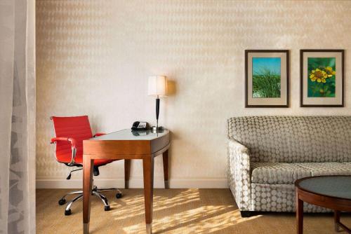 King Room with One - Bedroom, Hydrotherapy Balcony Suite, Non - Smoking del hotel Viana Hotel and Spa, Trademark Collection by Wyndham. Foto 3