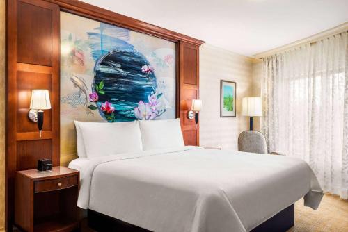 King Room with One - Bedroom, Hydrotherapy Balcony Suite, Non - Smoking del hotel Viana Hotel and Spa, Trademark Collection by Wyndham. Foto 6