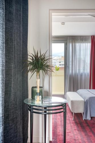 Habitación Deluxe del hotel Le Richemont. Foto 4