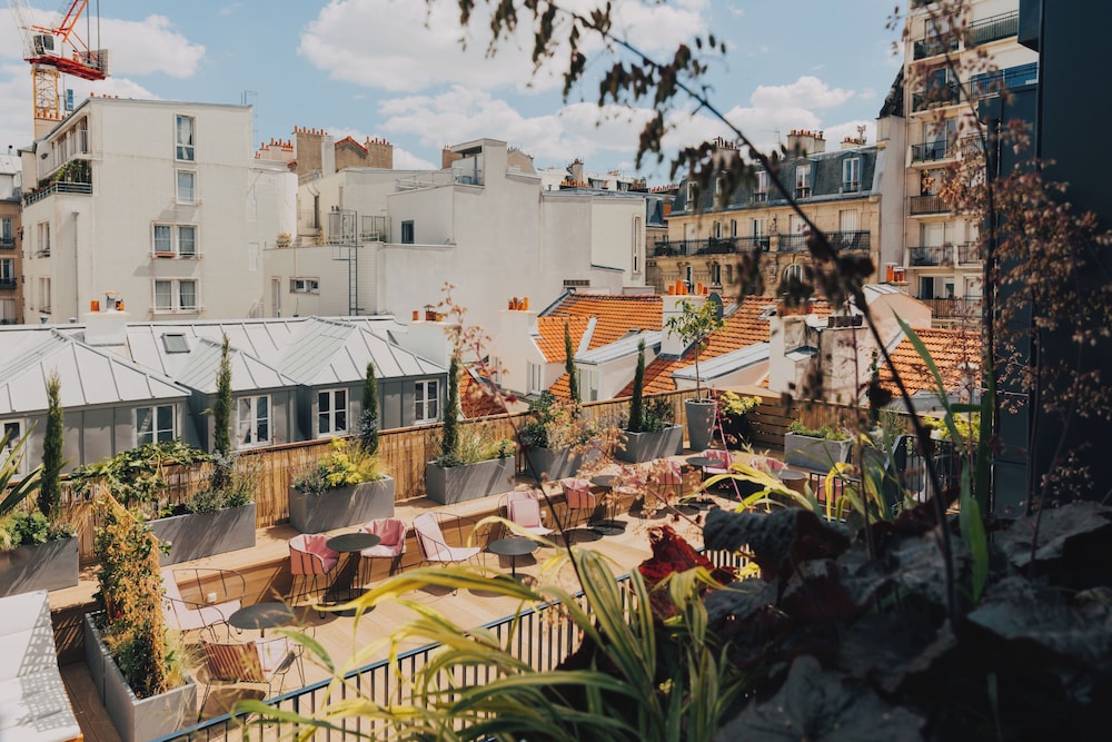 Habitación superior (Riviera Eiffel View) del hotel Wallace - Orso