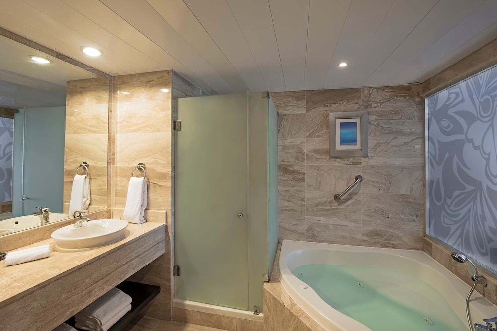 Privilege Junior Suite Nature View del hotel Ocean Blue And Sand Beach Resort. Foto 6