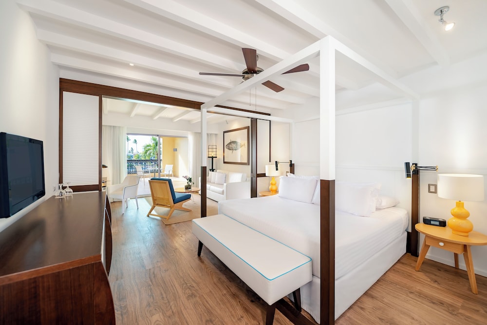 Junior Suite Elegance Nature View del hotel Ocean Blue And Sand Beach Resort. Foto 5