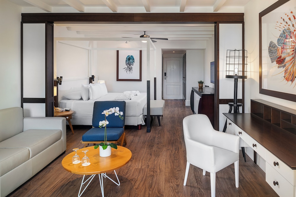 Junior Suite Elegance Nature View del hotel Ocean Blue And Sand Beach Resort. Foto 7