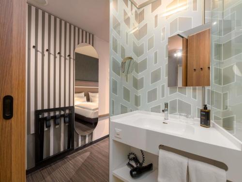 Habitación Doble Superior - 2 camas del hotel Mercure Zürich City. Foto 11