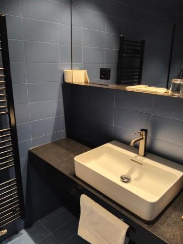 Habitación Doble Estándar - Ático - 1 o 2 camas del hotel Urban Creme. Foto 4