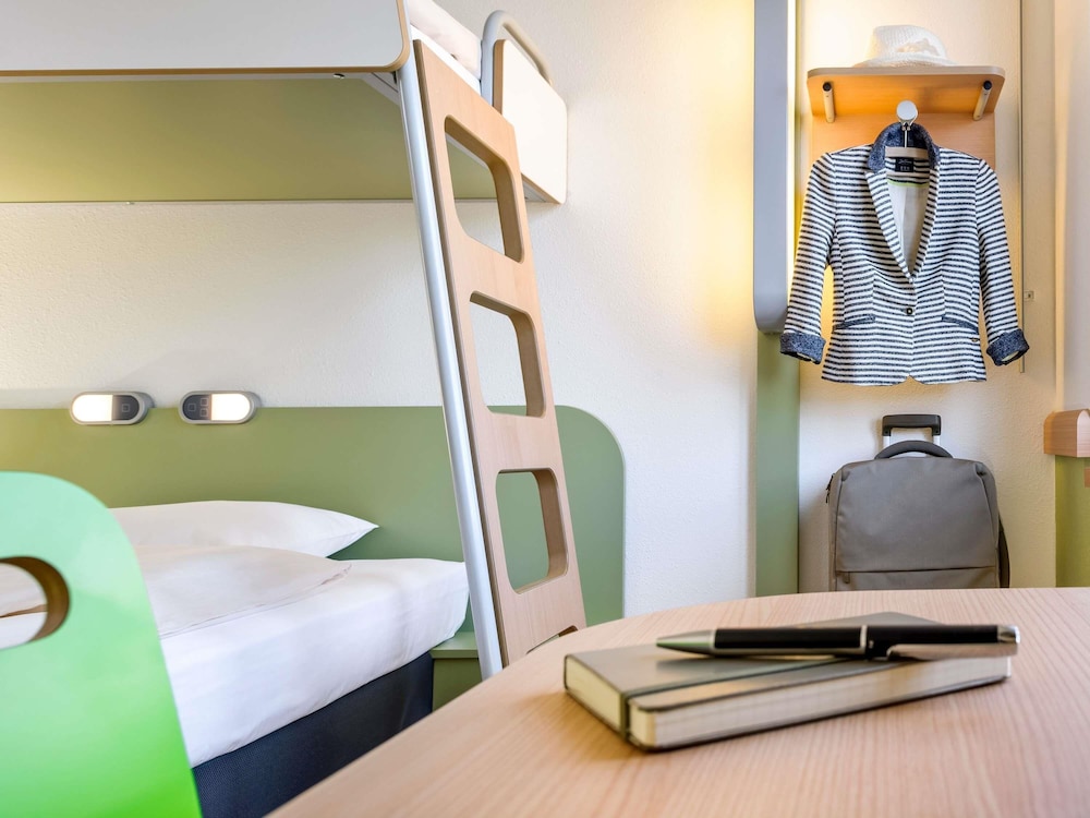 Habitación Familiar del hotel Ibis Budget Cergy Saint Christophe. Foto 7