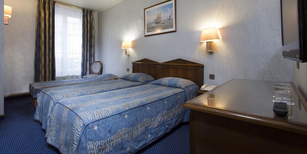 Habitación triple del hotel Meslay République
