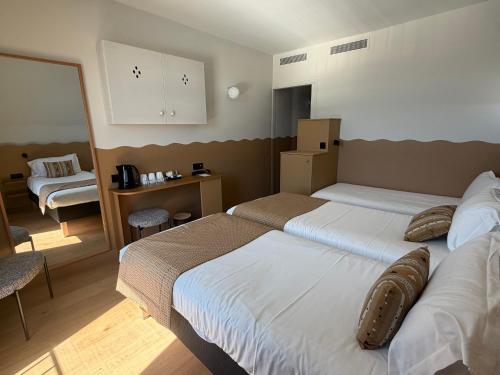 Habitación Familiar del hotel Berne Opera. Foto 7
