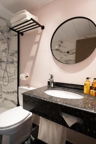 Habitación Doble Estándar del hotel L'hôtel Royal Saint Germain. Foto 7