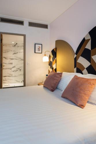 Habitación Doble Estándar del hotel L'hôtel Royal Saint Germain. Foto 11