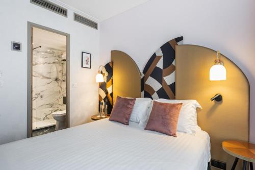Habitación Doble Estándar del hotel L'hôtel Royal Saint Germain. Foto 13