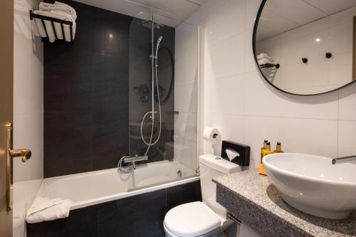 Habitación Doble Estándar del hotel L'hôtel Royal Saint Germain. Foto 18