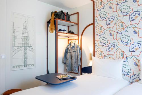 Habitación Doble Estándar - 2 camas del hotel Ibis Styles Paris Eiffel Cambronne. Foto 4