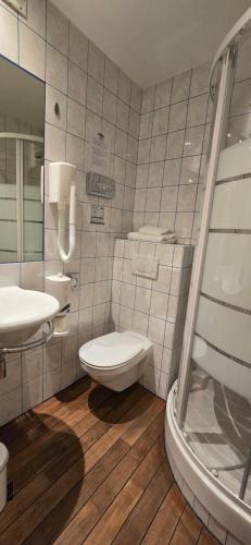 Habitación Individual Estándar con ducha del hotel Pax Opera