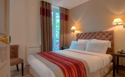 Habitación Doble del hotel Cluny Square. Foto 6