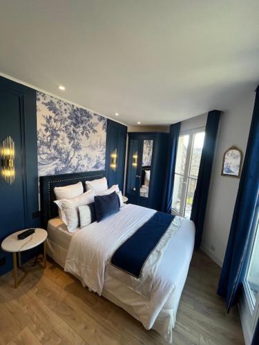 Habitación Doble Deluxe con balcón del hotel Cluny Square