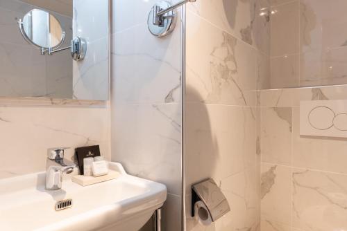 Habitación Doble Estándar con balcón - 1 o 2 camas del hotel Aston. Foto 8