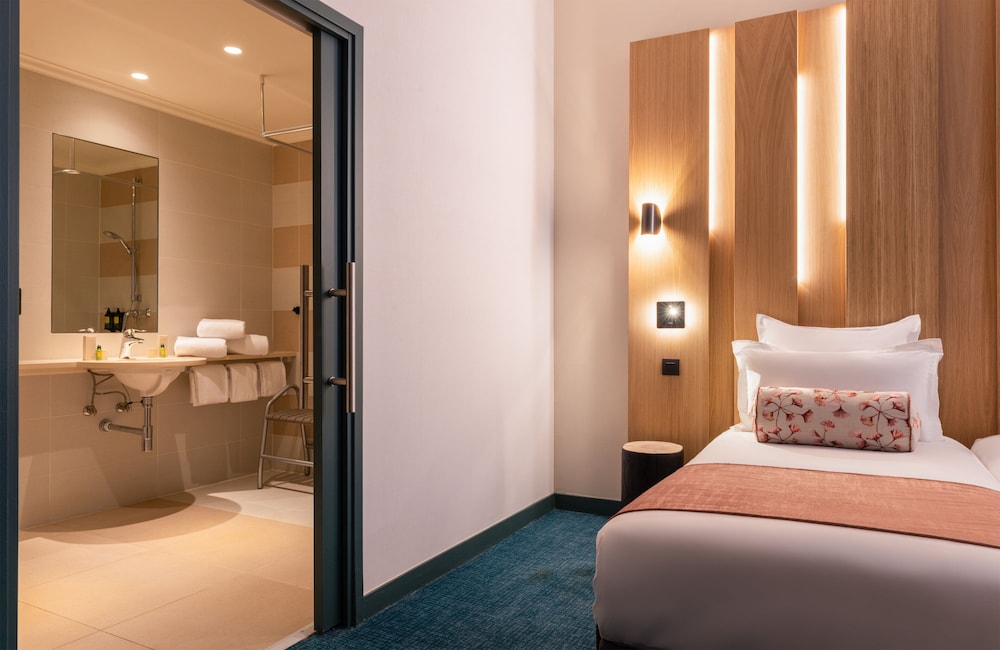 Suite junior del hotel Leonardo Boutique Hotel Paris Opera. Foto 2