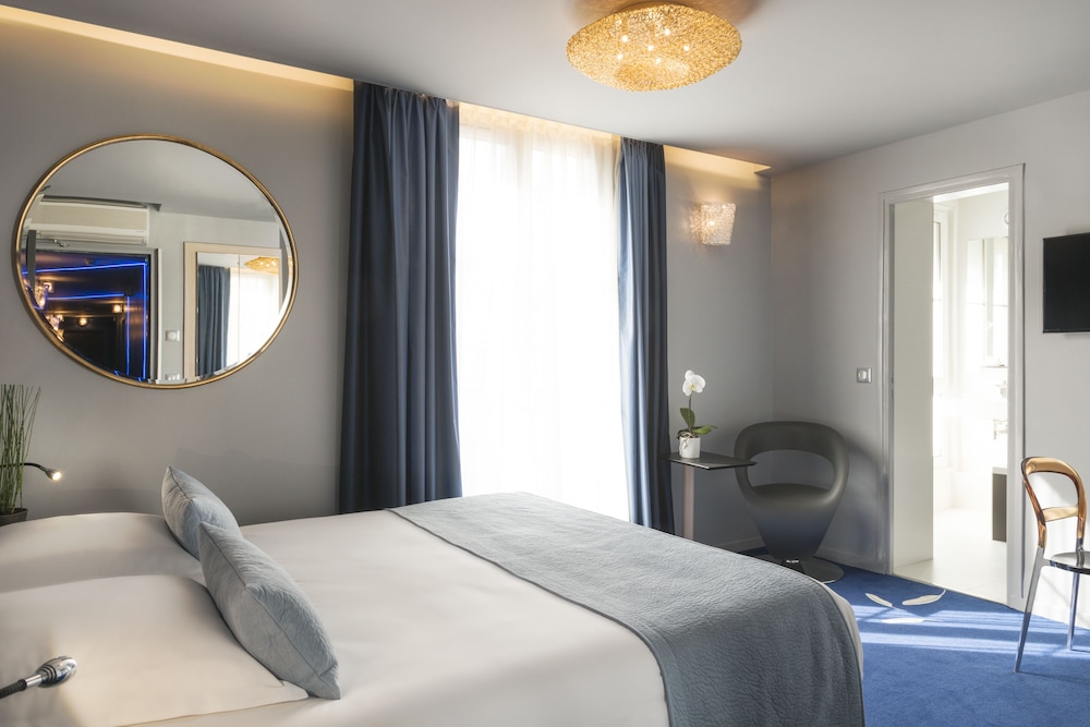 Habitación superior con 1 cama doble o 2 individuales del hotel Le Bon