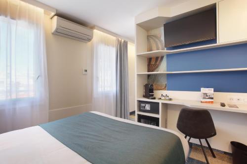 Habitación Confort con cama grande del hotel Hotel Apolonia Paris Mouffetard, Sure Hotel Collection by BW. Foto 4