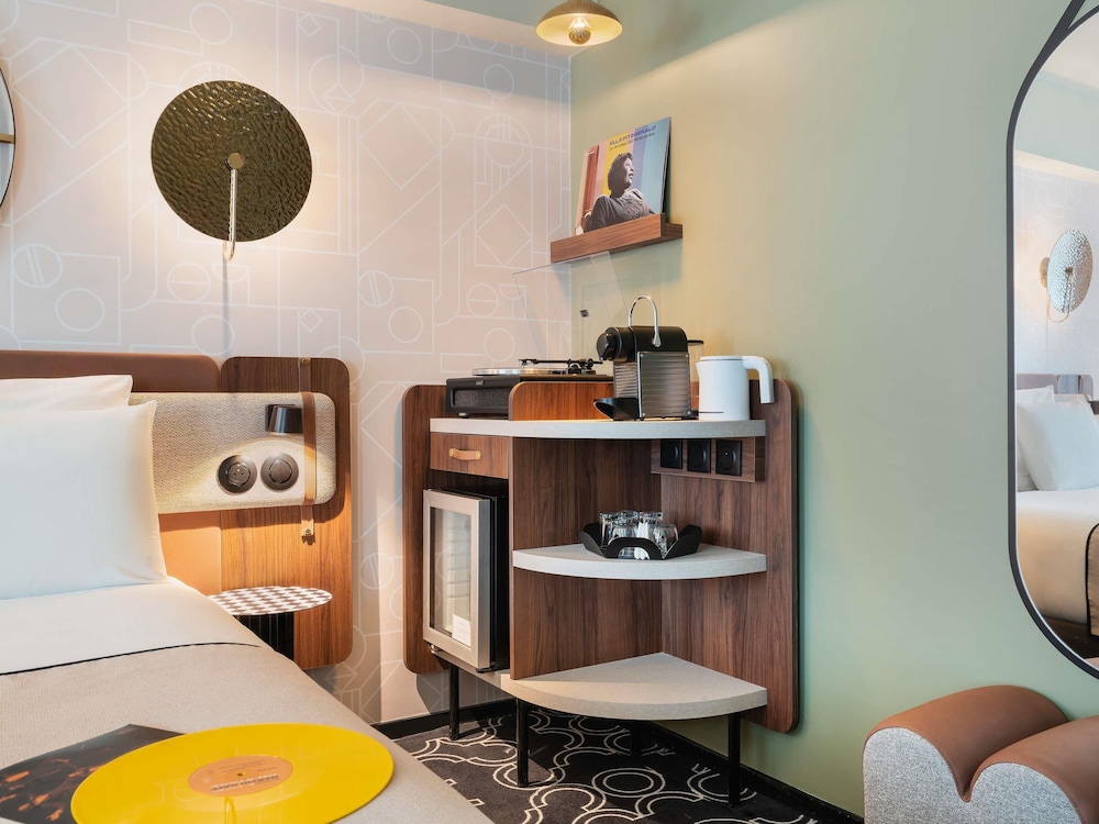 Privilege, Habitación, 1 cama doble del hotel Mercure Paris Opera Grands Boulevards. Foto 6
