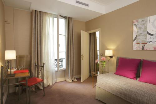 Habitación cuádruple del hotel Londres Et New York. Foto 6