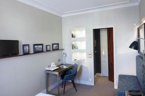 Habitación Doble Estándar - 2 camas del hotel Londres Et New York. Foto 9