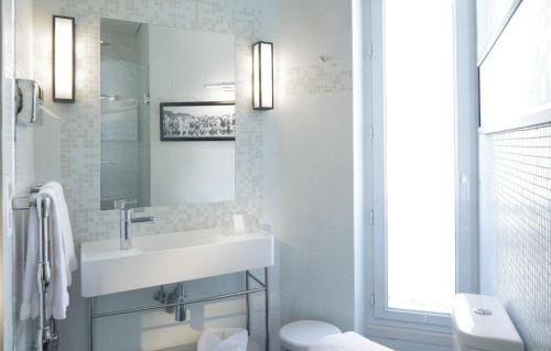 Habitación Doble Estándar - 2 camas del hotel Londres Et New York. Foto 10