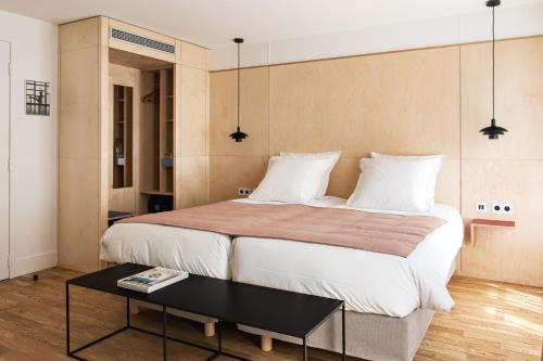 2 Habitaciones Dobles comunicadas del hotel New Opera. Foto 11