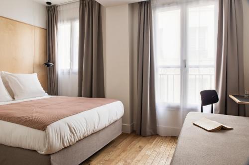 Habitación Triple Clásica del hotel New Opera. Foto 4