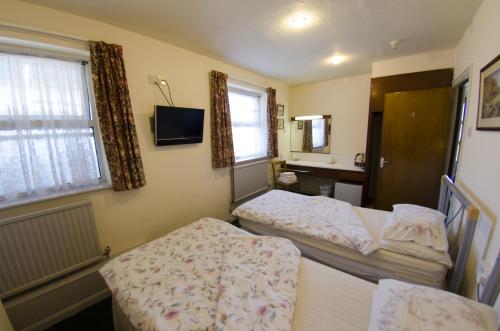 Habitación Doble Estándar - 2 camas del hotel Oakwood Bed And Breakfast Heathrow