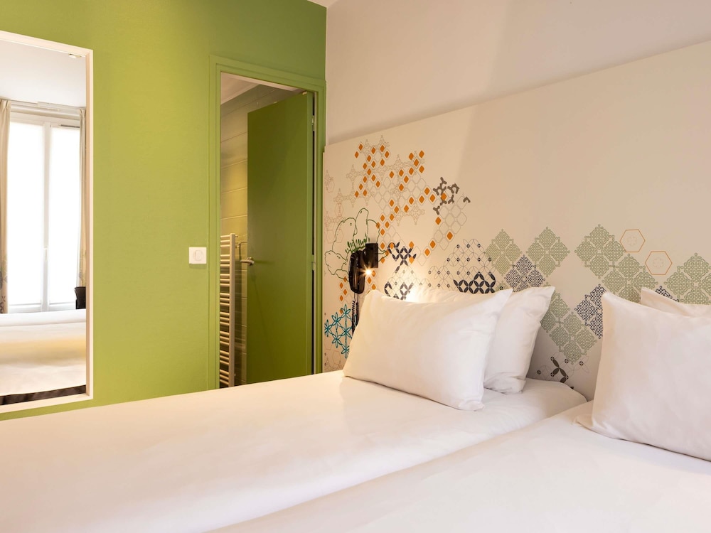 Habitación estándar, 2 camas individuales del hotel Ibis Styles Paris Gare Saint Lazare. Foto 4