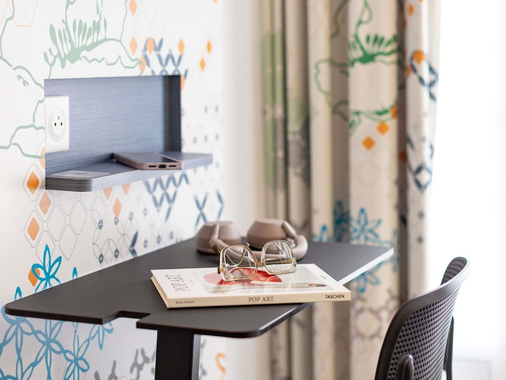Habitación estándar, 2 camas individuales del hotel Ibis Styles Paris Gare Saint Lazare. Foto 5