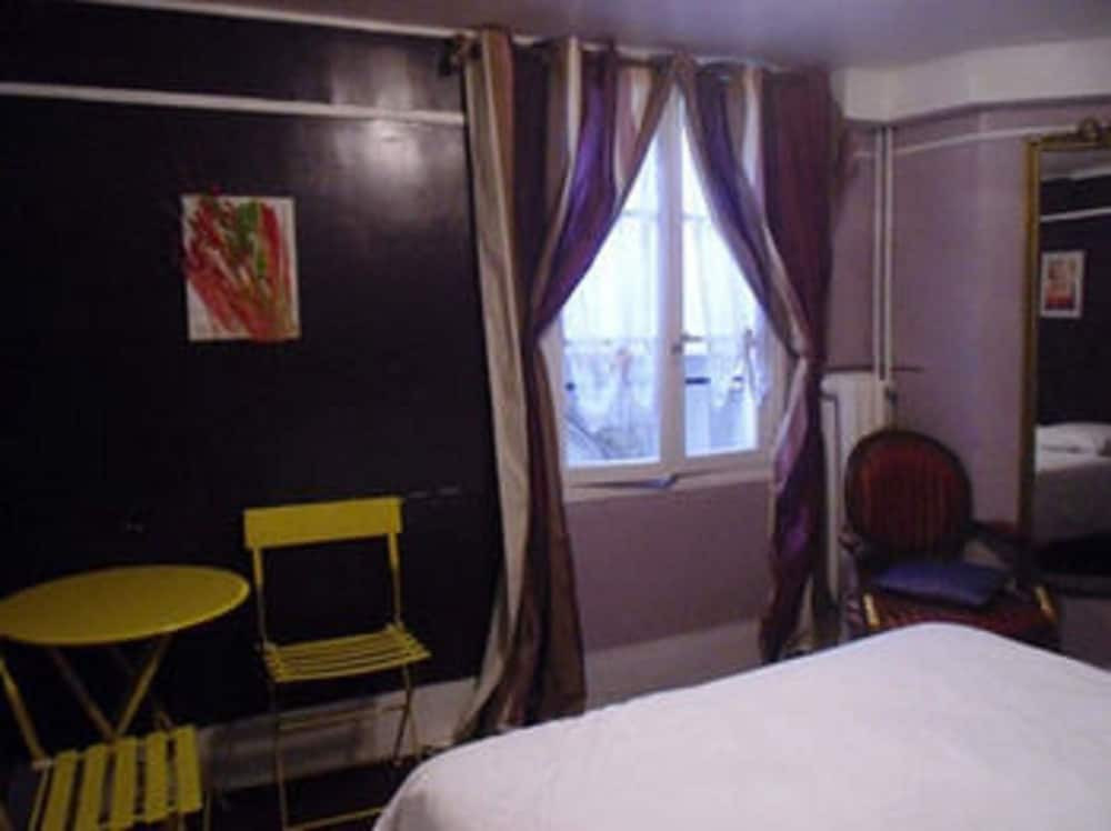 Habitación estándar doble del hotel De Lille - Louvre. Foto 5