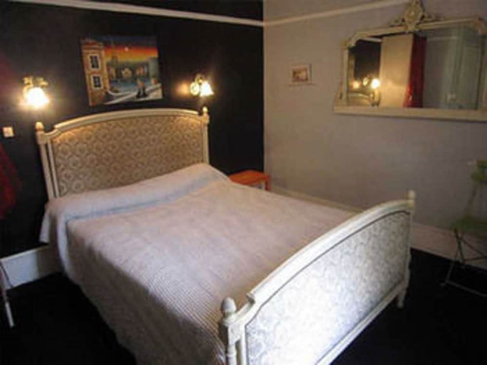 Habitación estándar doble del hotel De Lille - Louvre. Foto 12