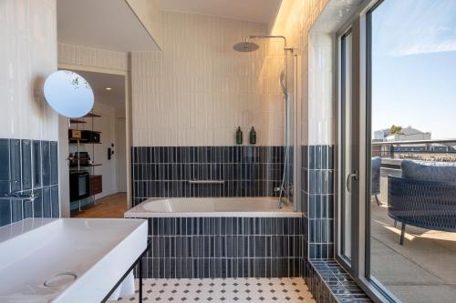 Suite - L'Iconique del hotel Urban Hive Paris. Foto 3