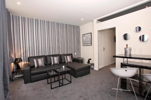 Suite Deluxe con bañera de hidromasaje del hotel Villa Boheme. Foto 4