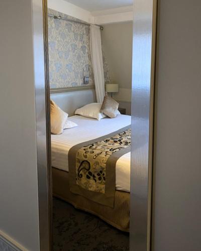 Habitación Doble Romántica Superior del hotel Monceau Wagram. Foto 2