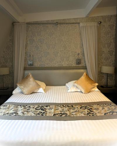 Habitación Doble Romántica Superior del hotel Monceau Wagram. Foto 3