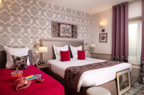 Habitación Triple Superior del hotel Monceau Wagram. Foto 4