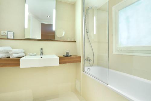 Habitación Doble Estándar del hotel Maison Axel Opera. Foto 1