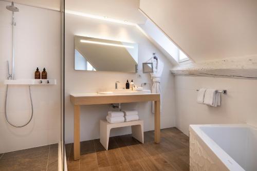 Suite Junior del hotel Chavanel Paris. Foto 1
