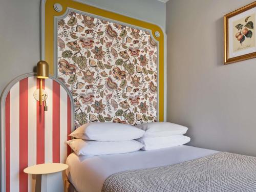 Habitación Individual Clásica del hotel Mercure Paris Notre Dame Saint Germain Des Prés. Foto 4