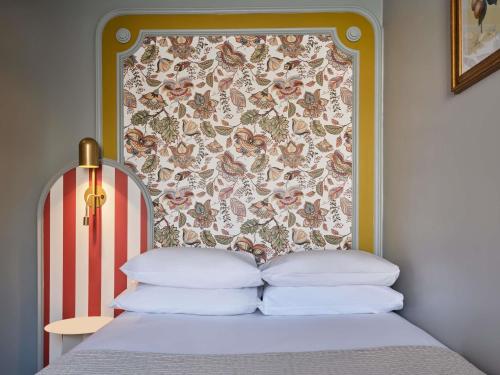 Habitación Individual Clásica del hotel Mercure Paris Notre Dame Saint Germain Des Prés. Foto 5