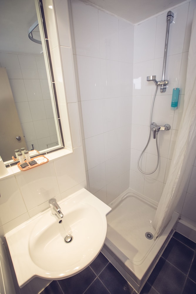 Habitación clásica del hotel TIMHOTEL PARIS GARE DE LYON. Foto 6