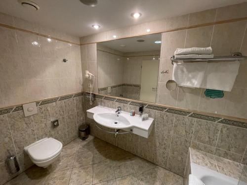 Habitación Doble Business del hotel Ramada By Wyndham Prague City Centre. Foto 3
