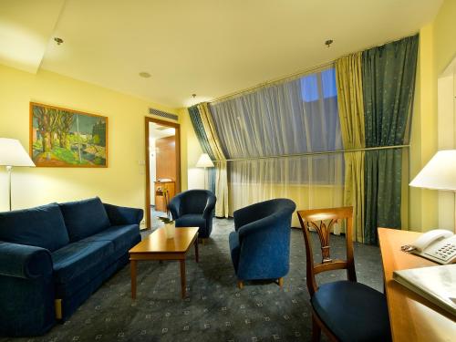 Suite del hotel Ramada By Wyndham Prague City Centre. Foto 3